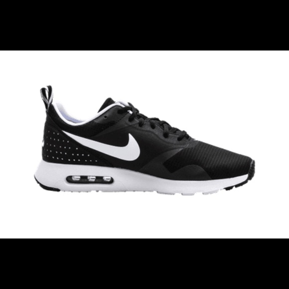 WMNS Nike Air Max Tavas WMNS Nike Air Max Tavas